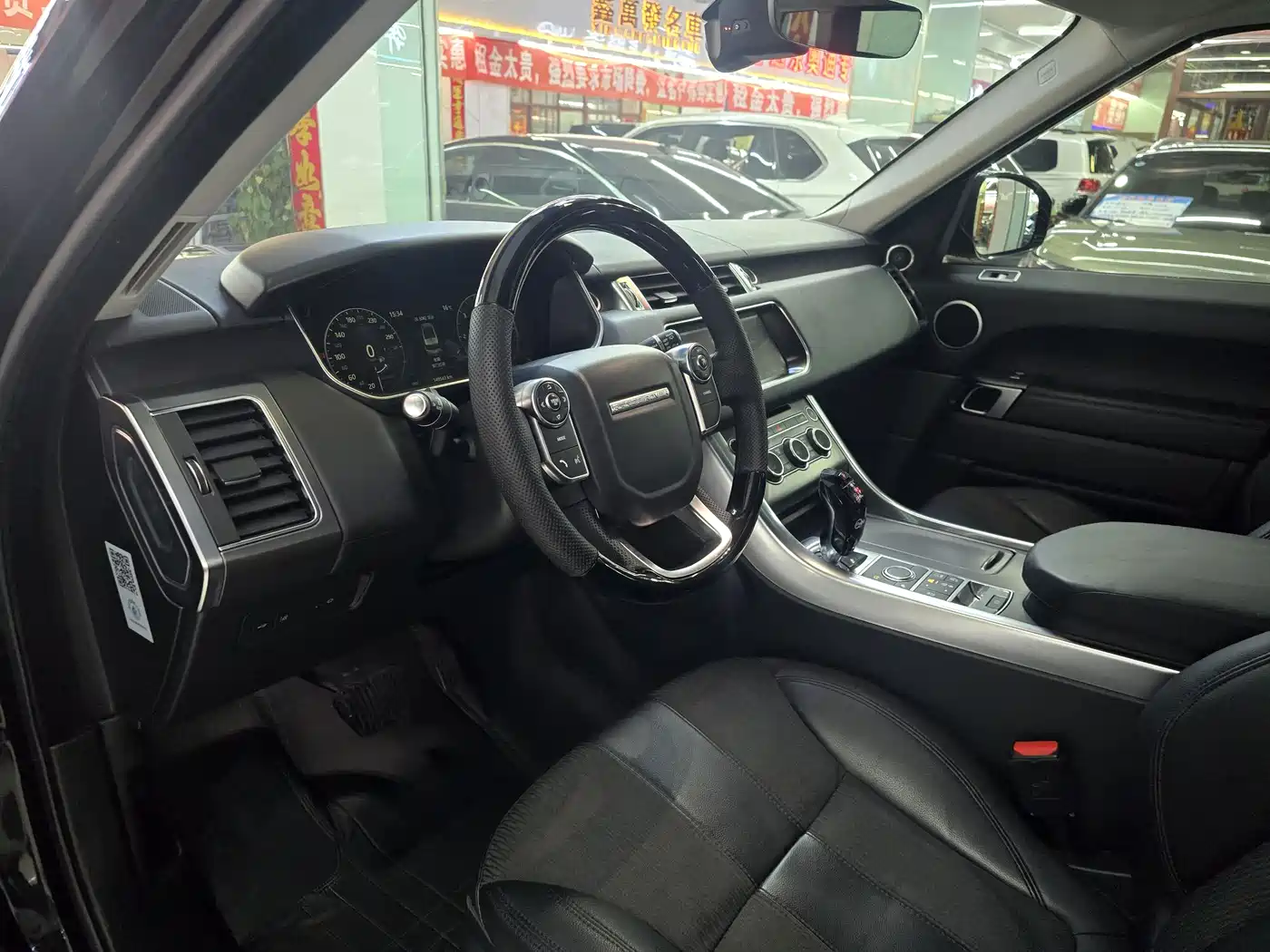 Land Rover Range Rover Sport 2016 Model 3.0 SDV6 HSE DYNAMIC фото 10