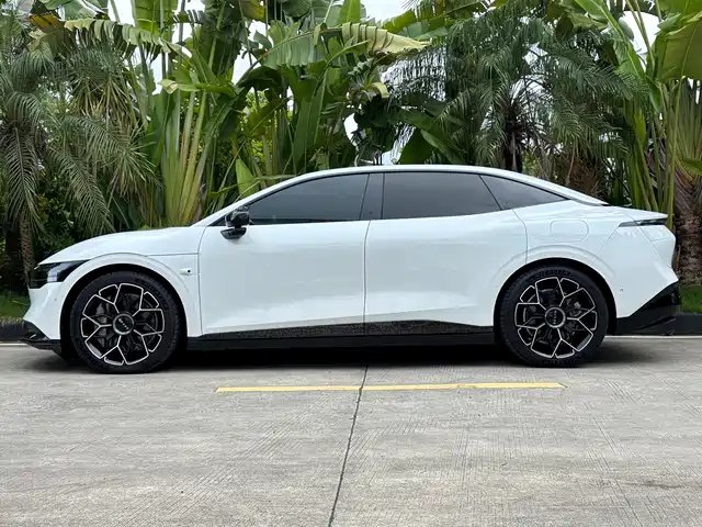 ZEEKR 007 2024 AWD Smart Drive 100kWh — фото 3