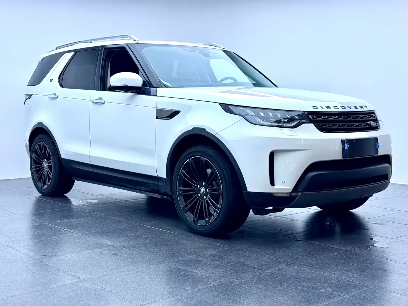 Land Rover Discovery 2017 3.0 SC V6 S фото 3