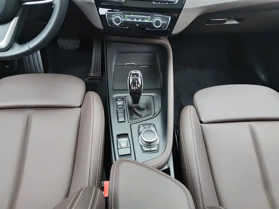 BMW X1 2021 sDrive20Li Fashion фото 16