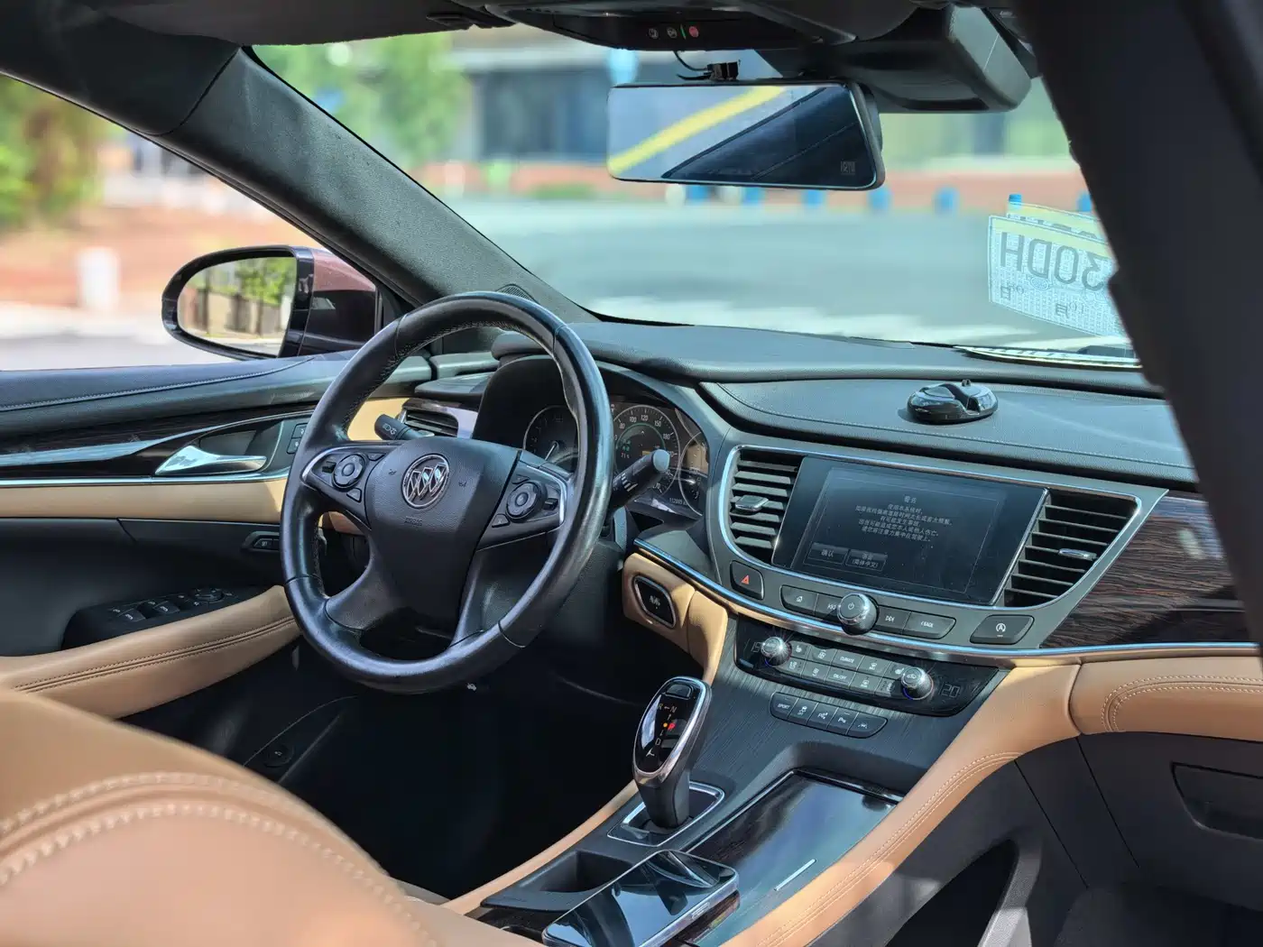 Buick LaCrosse 2018 Model 20T Luxury Edition фото 10