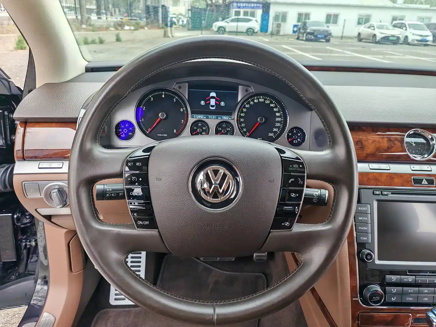 VOLKSWAGEN PHAETON