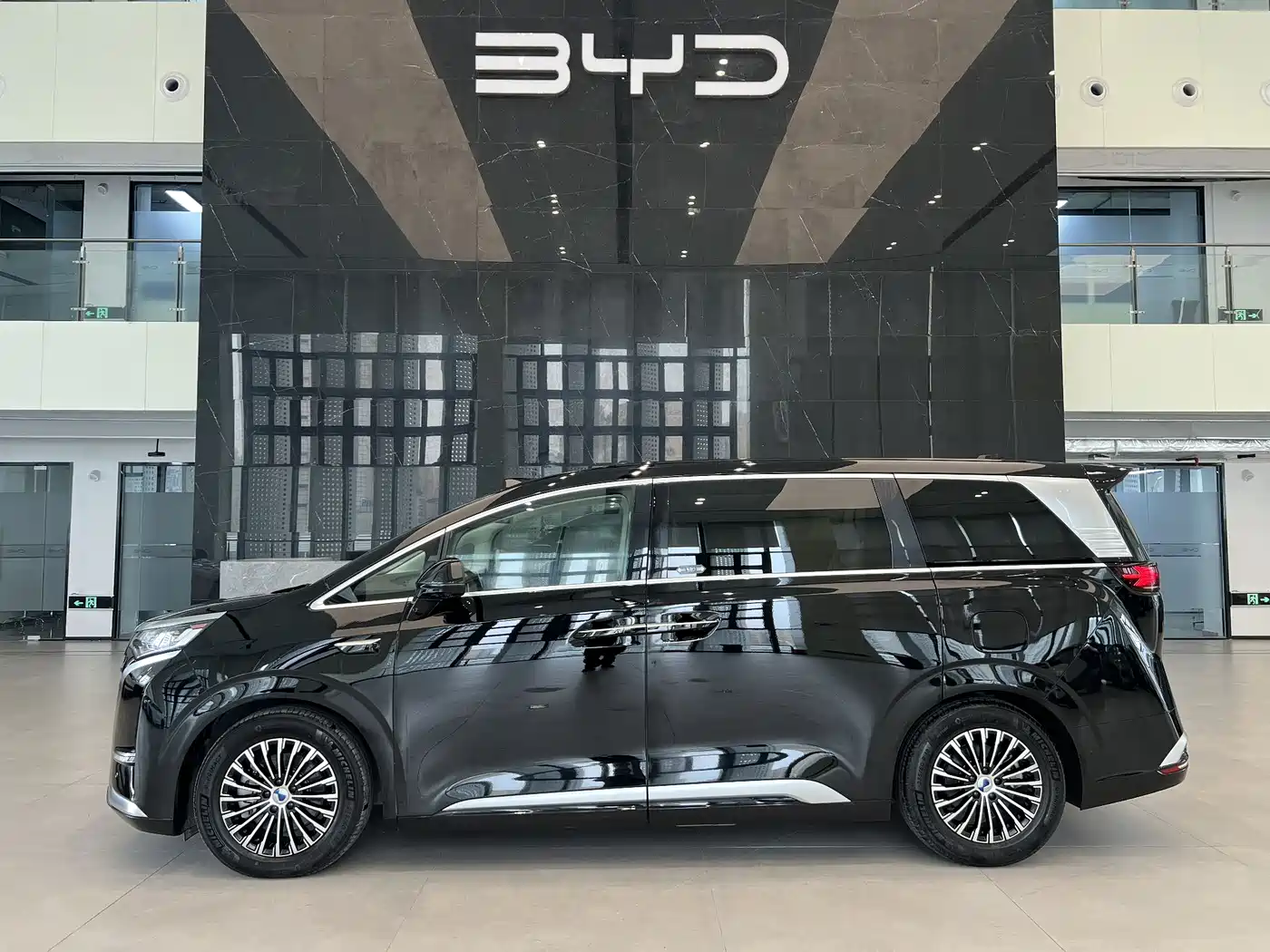 Denza D9 2025 Model DM-i Smart Drive Edition 1020 AWD Flagship фото 3