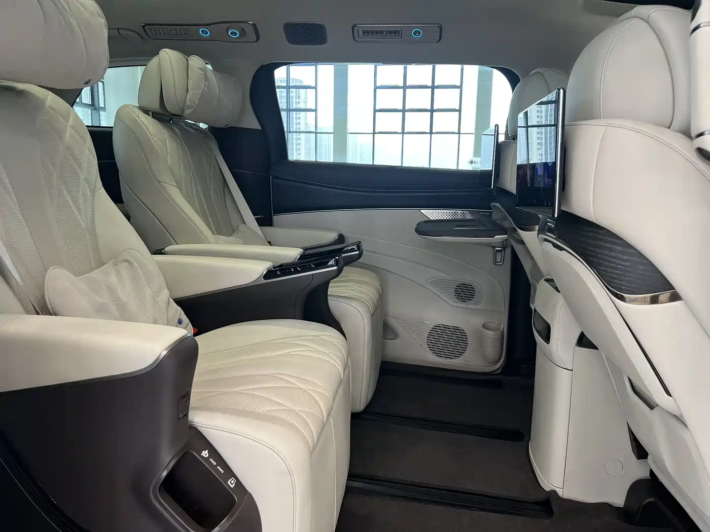 Denza D9 2025 Model DM-i Smart Drive Edition 1020 AWD Flagship фото 10