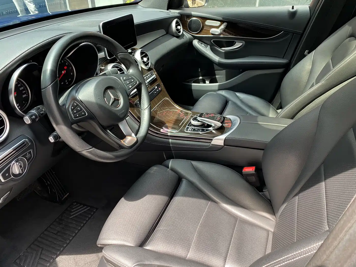 Mercedes-Benz GLC 2019 GLC 260 4MATIC Dynamic фото 14