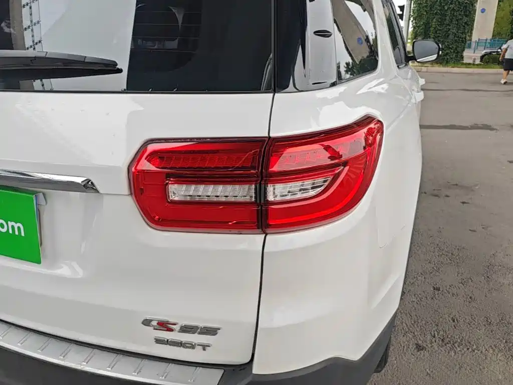 Changan CS95 2017 2017 2.0T FWD Zhiyuan Edition