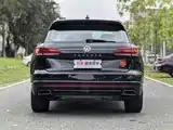 Фото 4 - Volkswagen Touareg