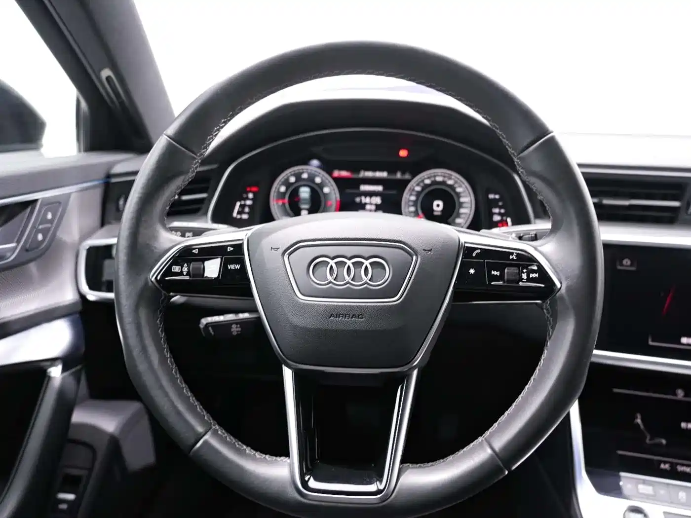 Audi A6L 2021 40 TFSI Luxury Sport фото 25