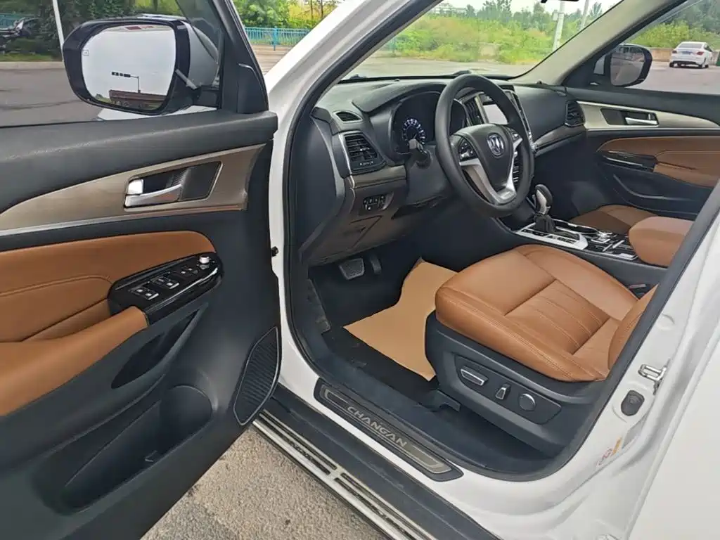 Changan CS95 2017 2017 2.0T FWD Zhiyuan Edition
