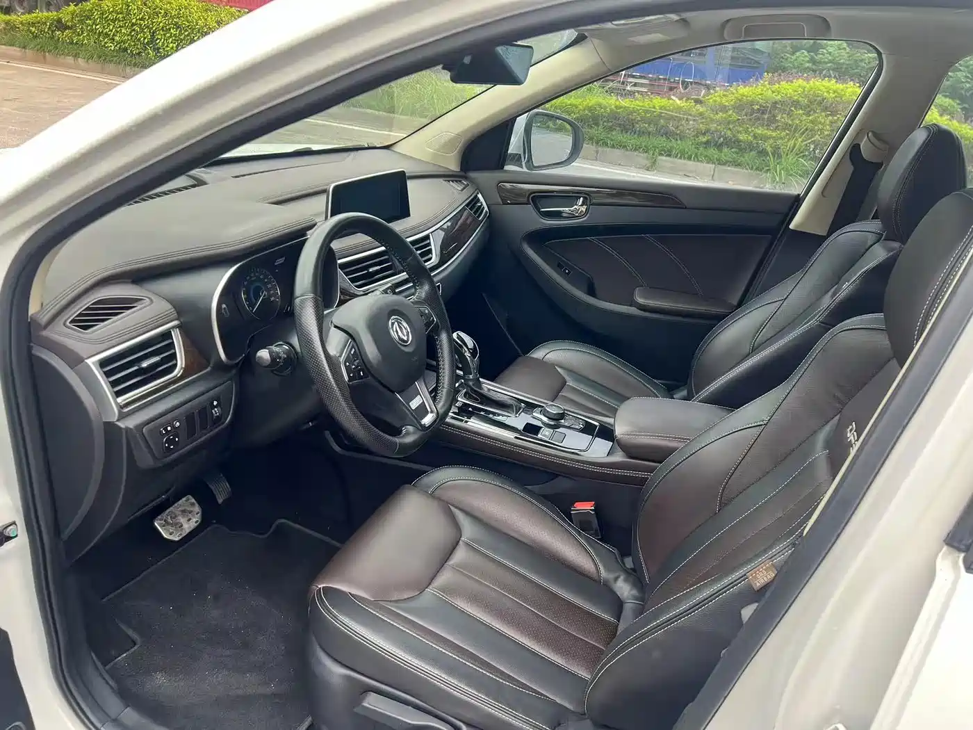 Dongfeng Fengguang Fengguang 580 2019 2018 Facelift 1.5T CVT Luxury