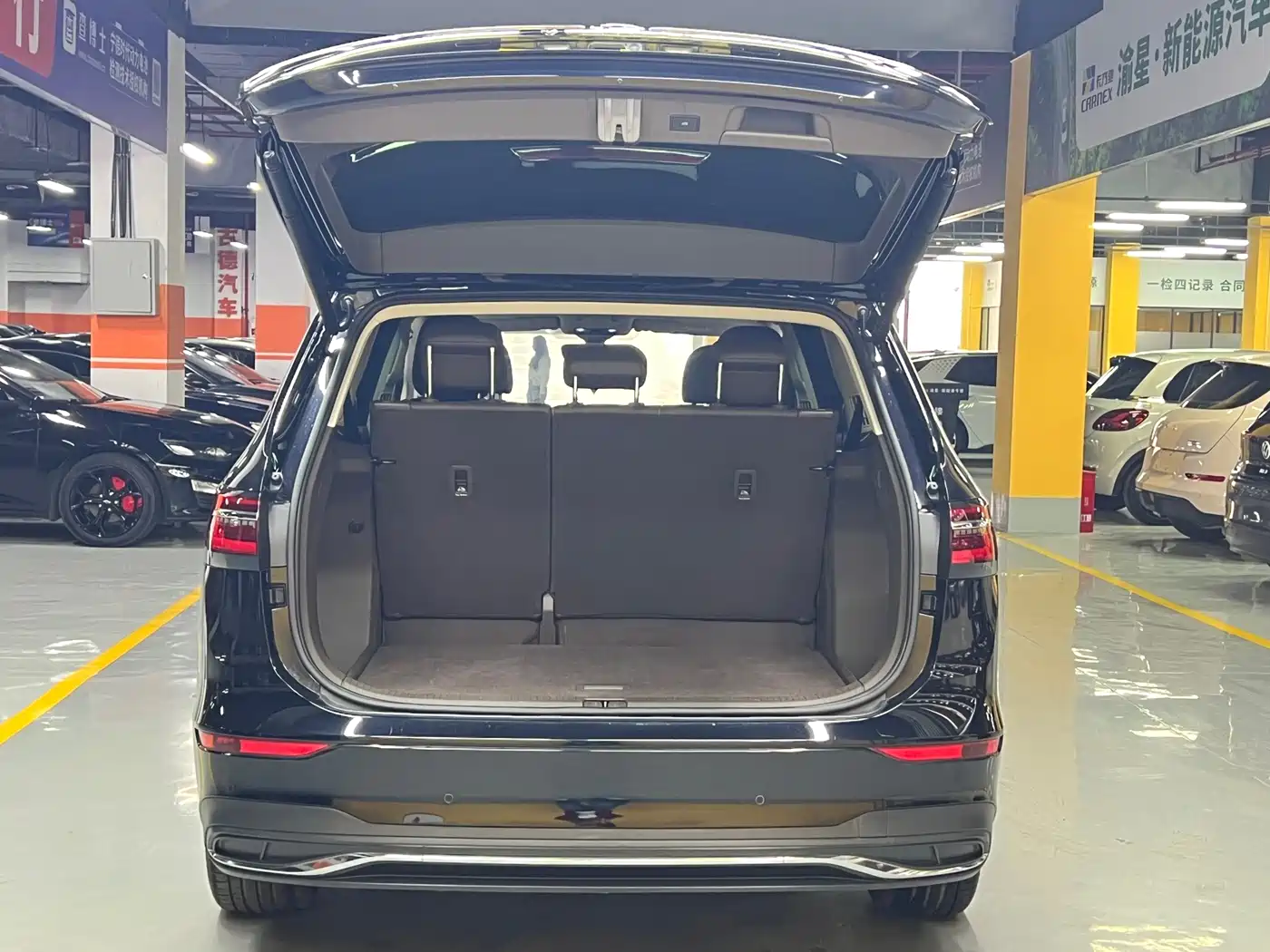 Volkswagen Viloran 2023 330TSI Luxury Edition фото 32