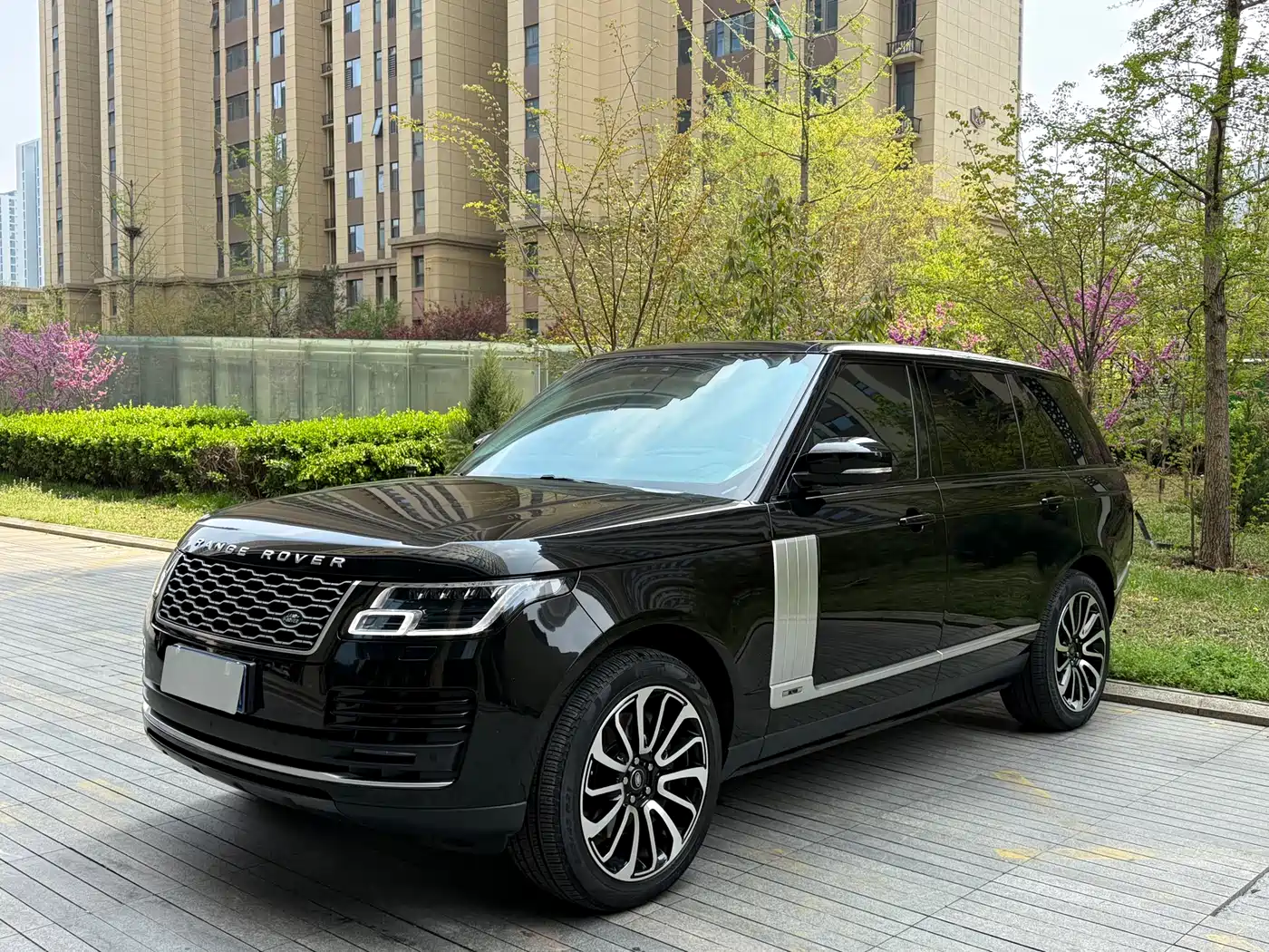 LAND ROVER RANGE ROVER