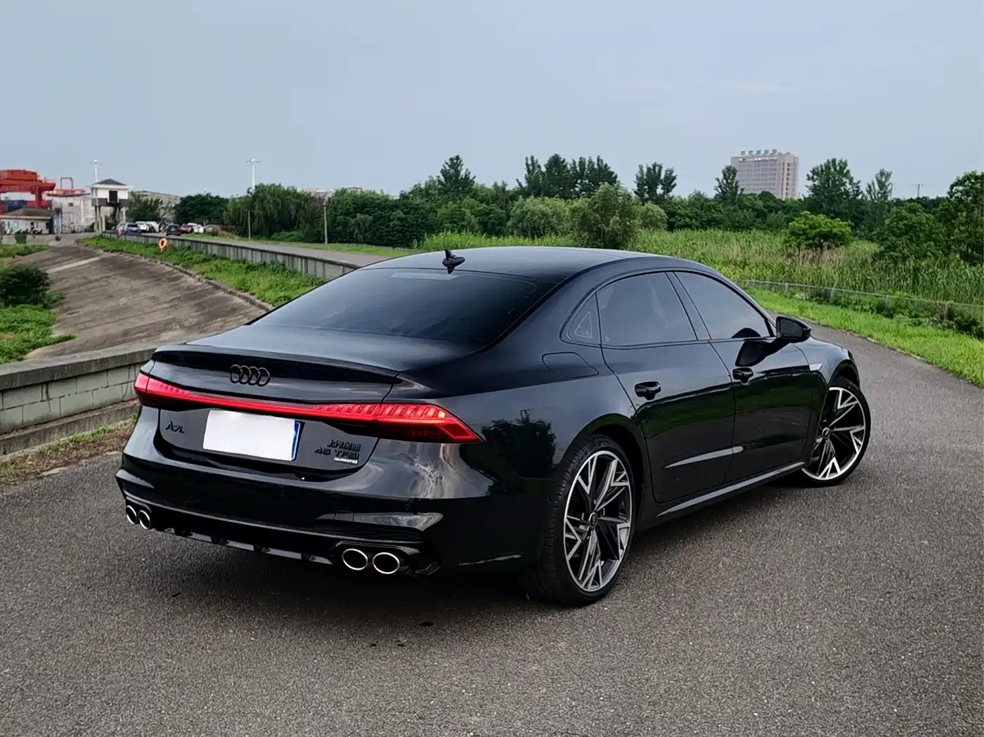 Audi A7L 2023 45 TFSI quattro S-line Black Warrior Edition фото 11