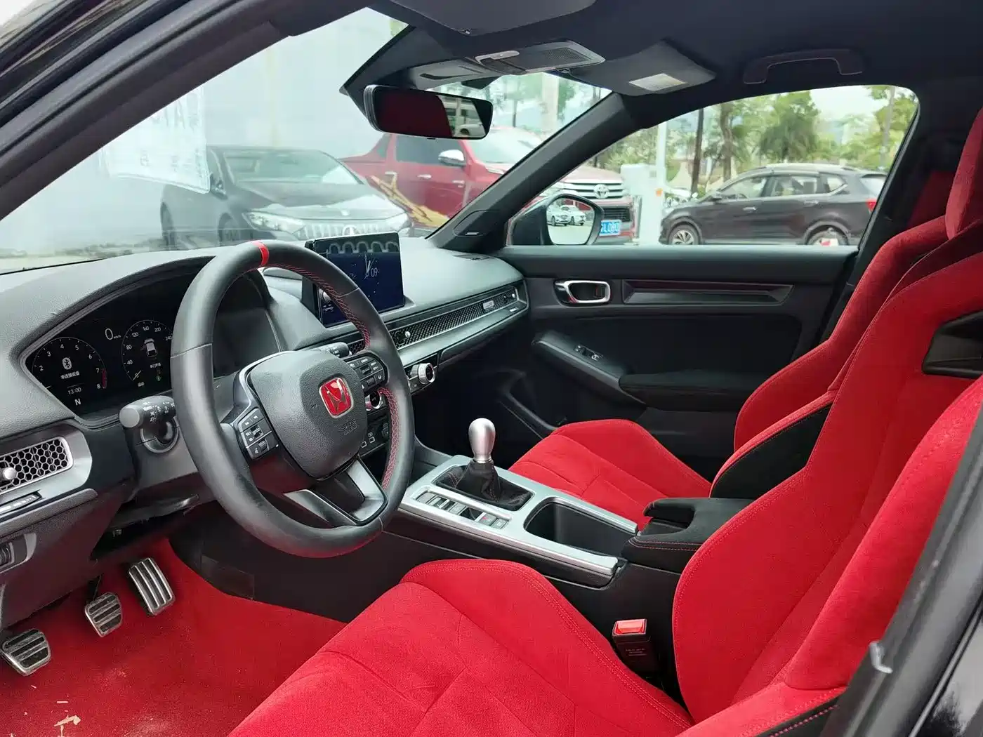 Honda Civic (Import) 2023 2.0T 420TURBO TYPE R фото 6