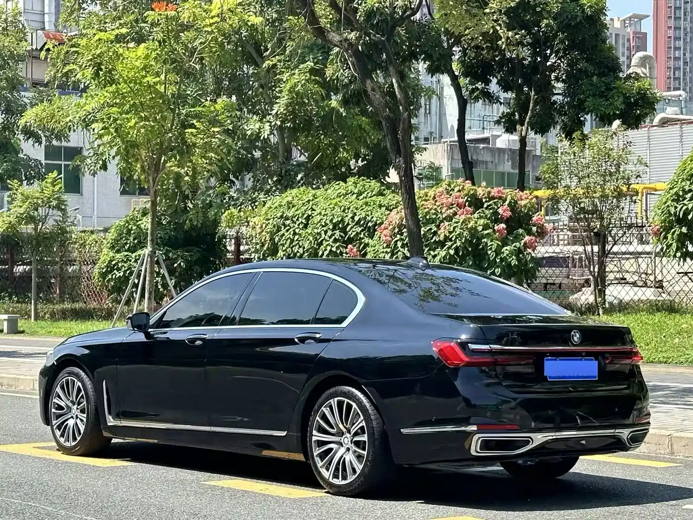 Photo 5 - BMW 7 Series