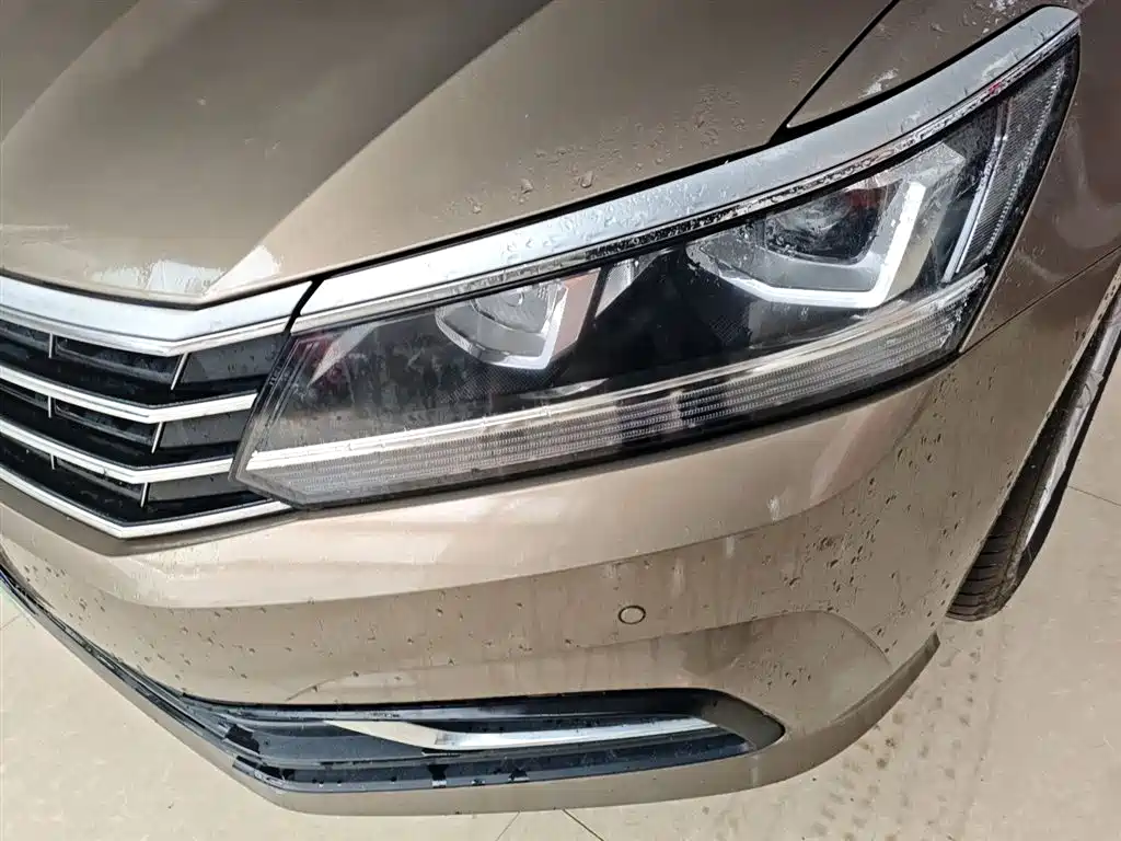 Volkswagen Passat 2017 280TSI DSG Prestige фото 24