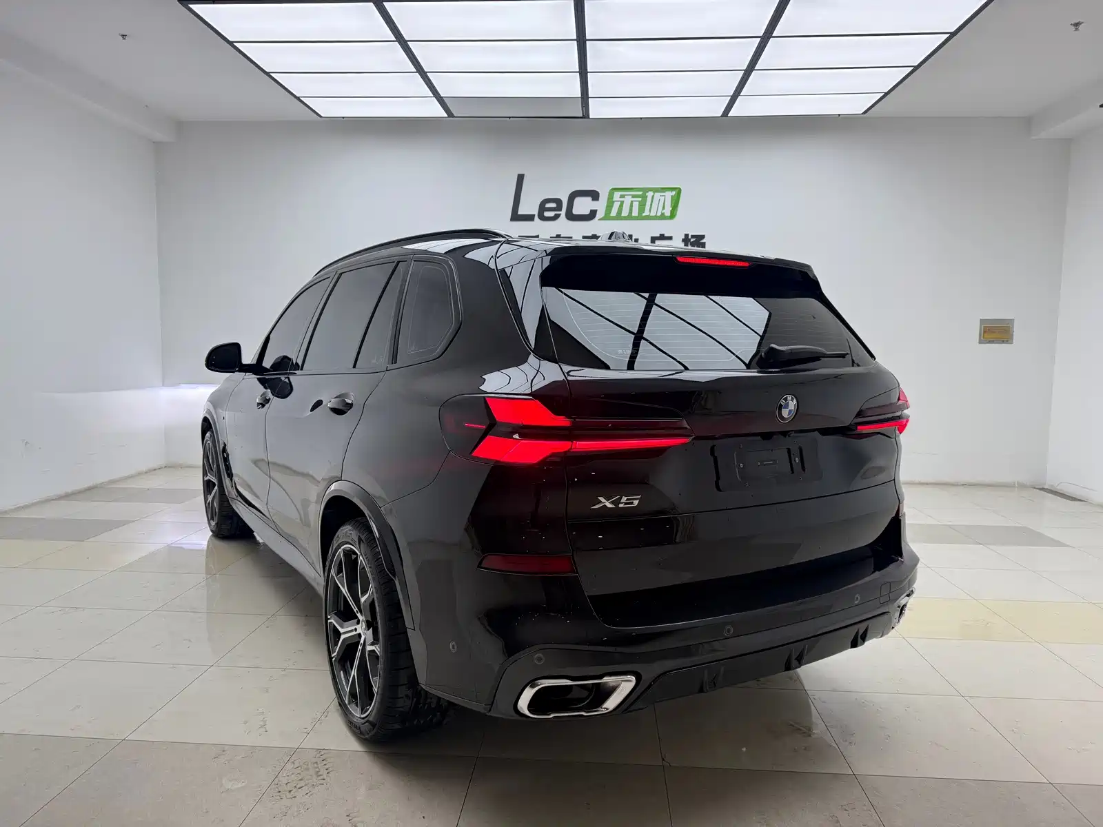 Photo 6 - BMW X5