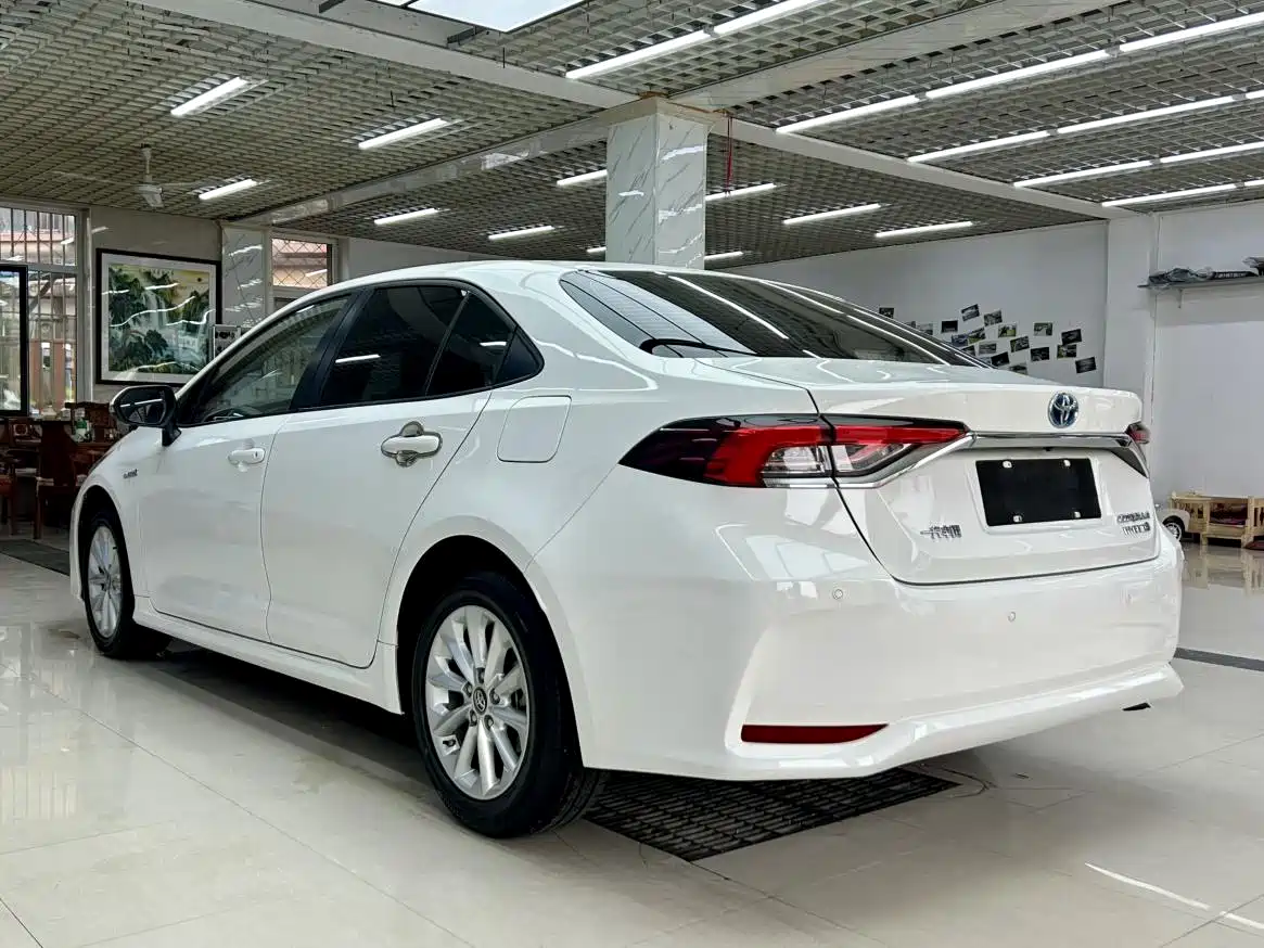 Photo 4 - Toyota Corolla
