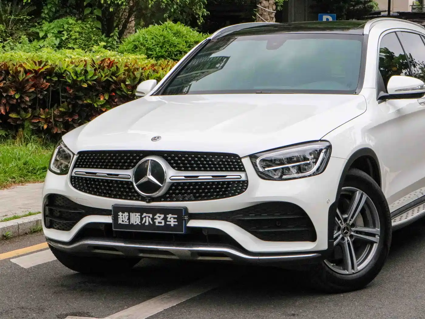 Mercedes-Benz GLC 2020 GLC 260 L 4MATIC Luxury фото 2
