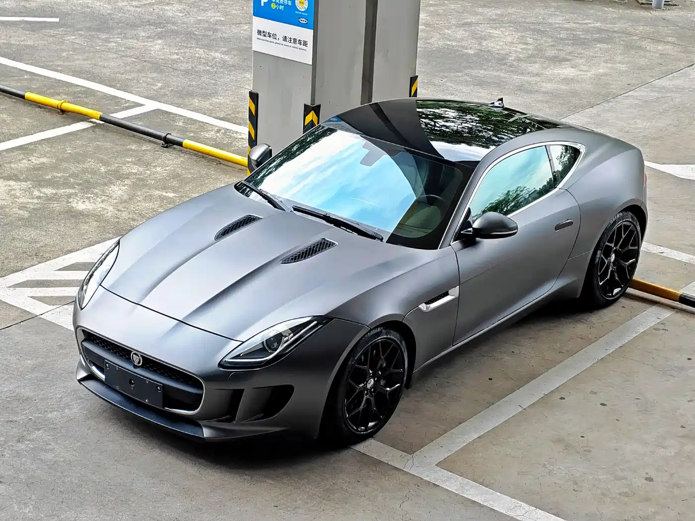 Jaguar F-TYPE 2016 3.0 SC Hardtop фото 6