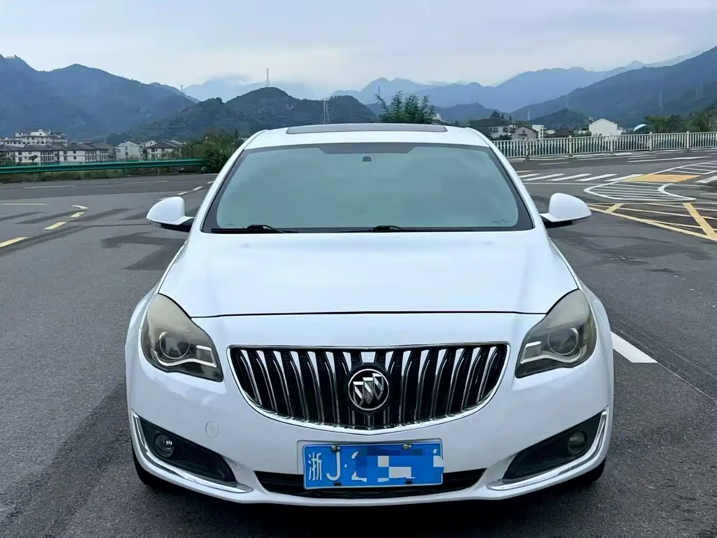 Buick Regal 2015 1.6T Leading Tech Edition фото 4