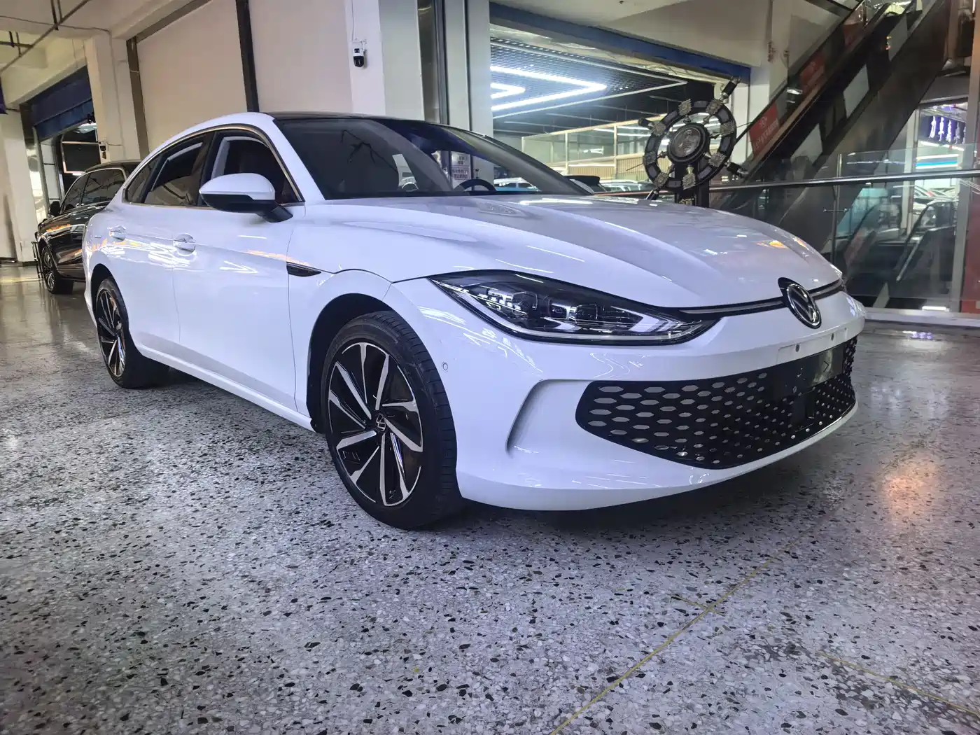 Volkswagen Lamando 2023 Lamando L 280TSI DSG Super Spicy Flagship Edition фото 3