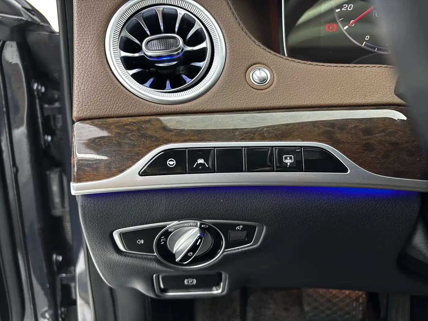 Mercedes-Benz S-Class 2019 S 320 L Ultimate Edition фото 19