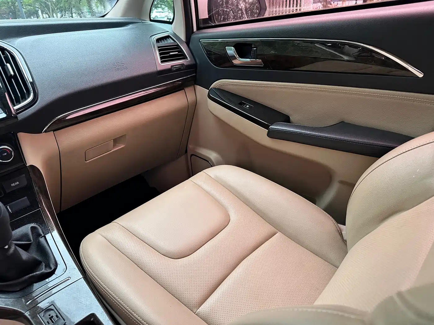 Lifan Xuanlang 2017 2017 1.8L Manual Comfort Type