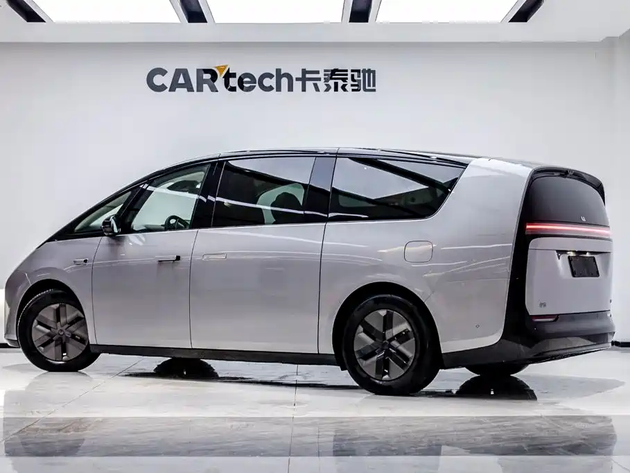 Li Auto MEGA 2025 2025 Ultra Smart Renewal Edition