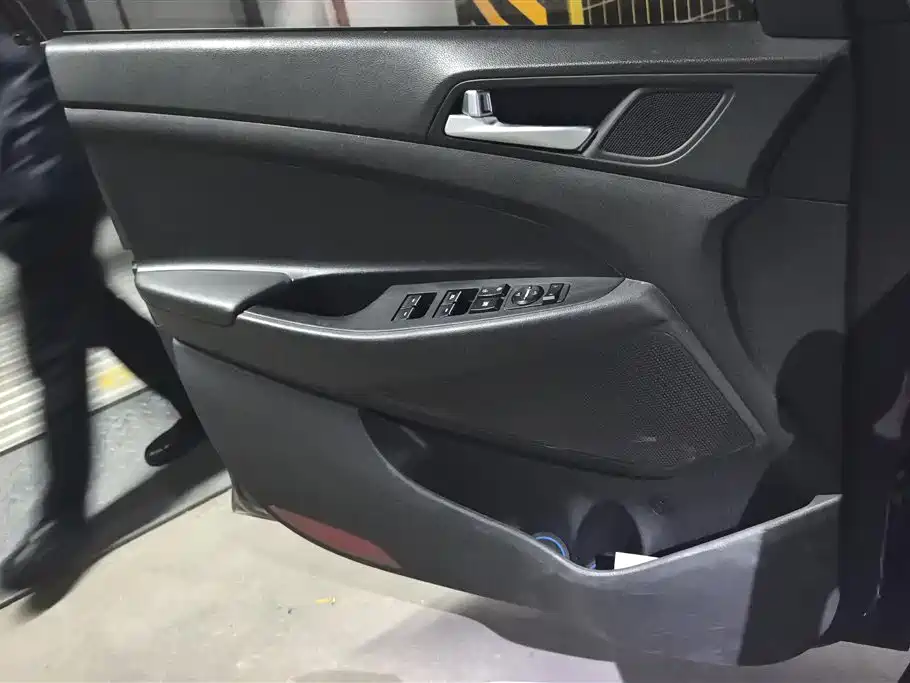 Hyundai Tucson 2015 1.6T Dual Clutch 2WD Smart фото 7