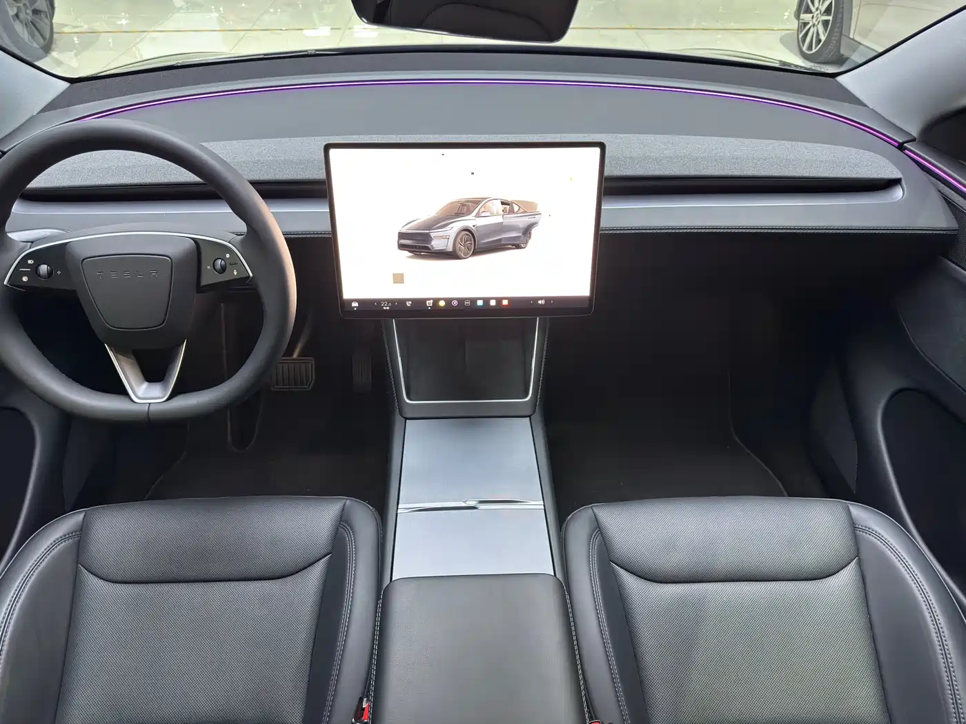 TESLA MODEL Y
