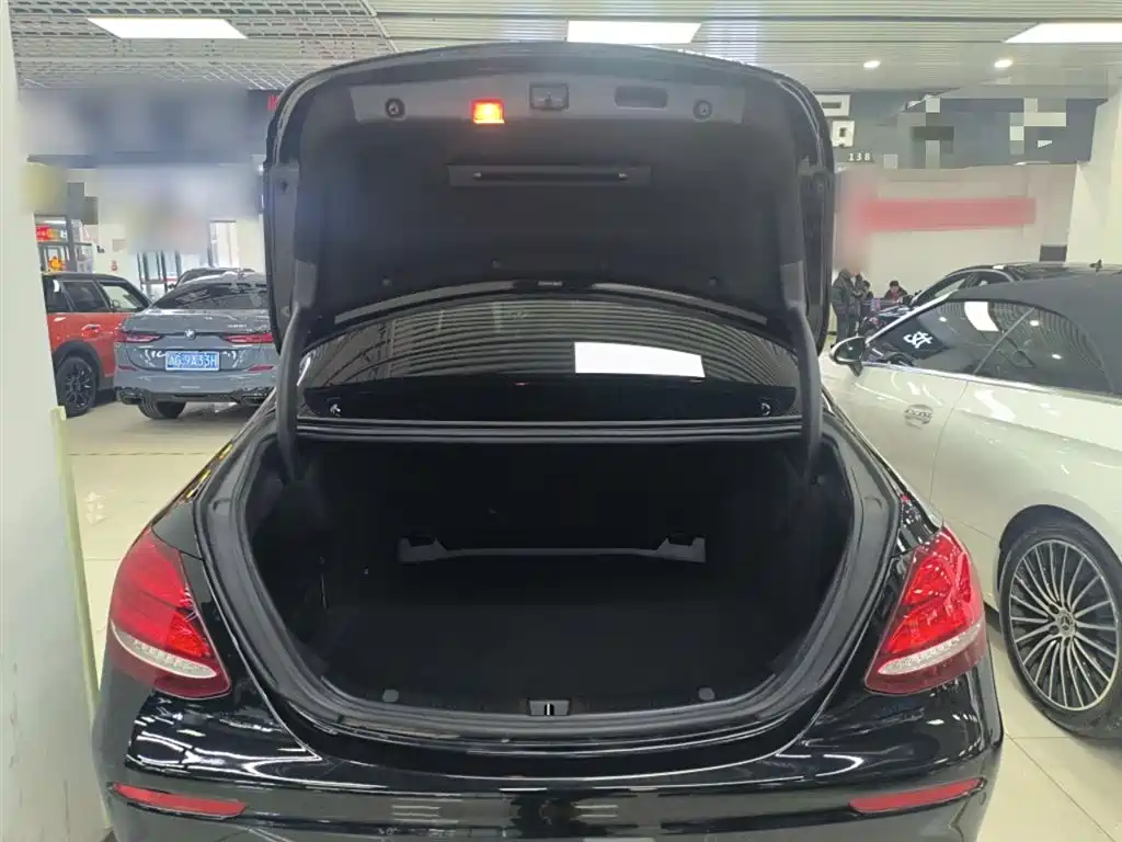 Mercedes-Benz E-Class 2016 E 200 L Sport Type фото 18