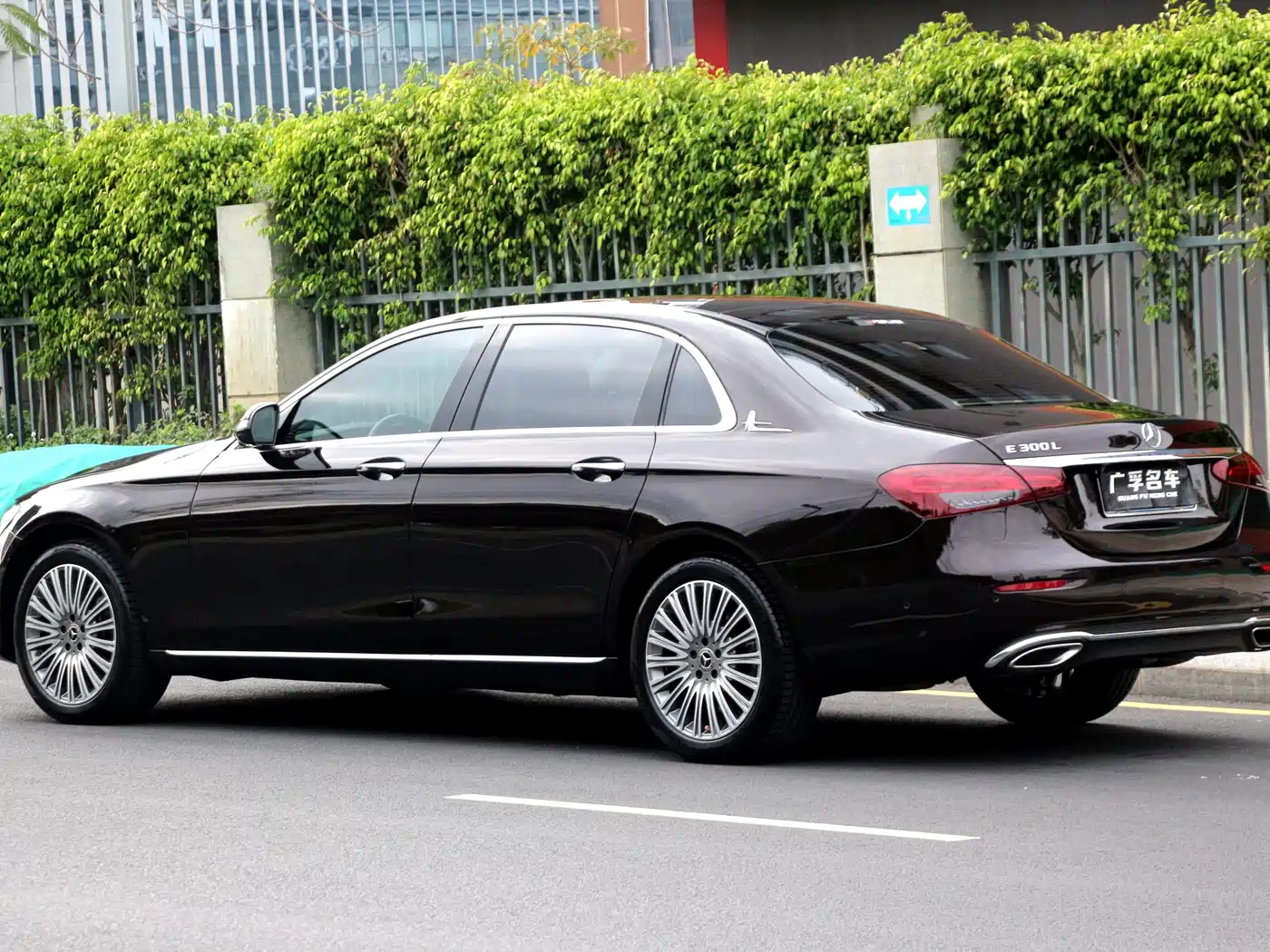  E CLASS