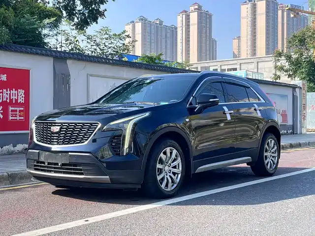 CADILLAC XT4