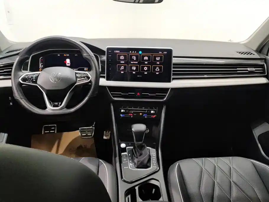 Volkswagen Tiguan L 2023 Facelift 330TSI Auto FWD R-Line Premium фото 12