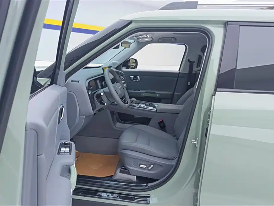BAIC ORV Beijing Off-Road BJ30 2024 1.5T Magic Core Electric Drive Advanced Edition фото 9