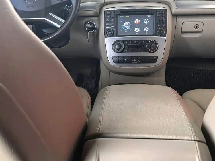 Mercedes-Benz R-Class 2011 R 300 L Business Class фото 12