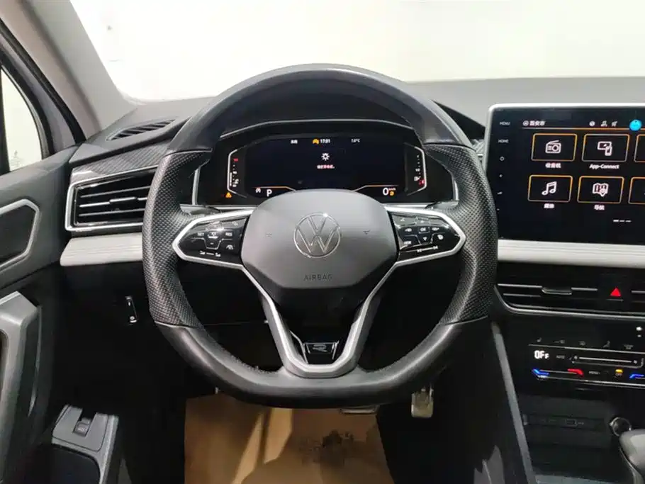 Volkswagen Tiguan L 2023 Facelift 330TSI Auto FWD R-Line Premium фото 15