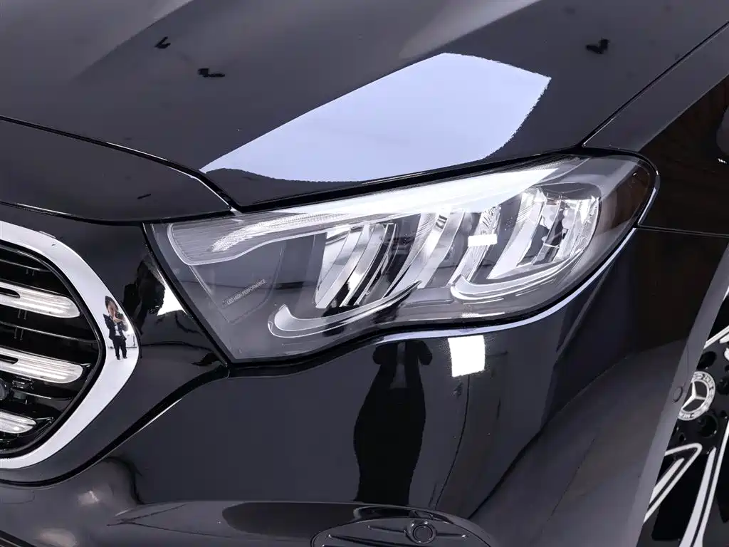 Mercedes-Benz E-Class 2024 Model E 300 L Luxury фото 4