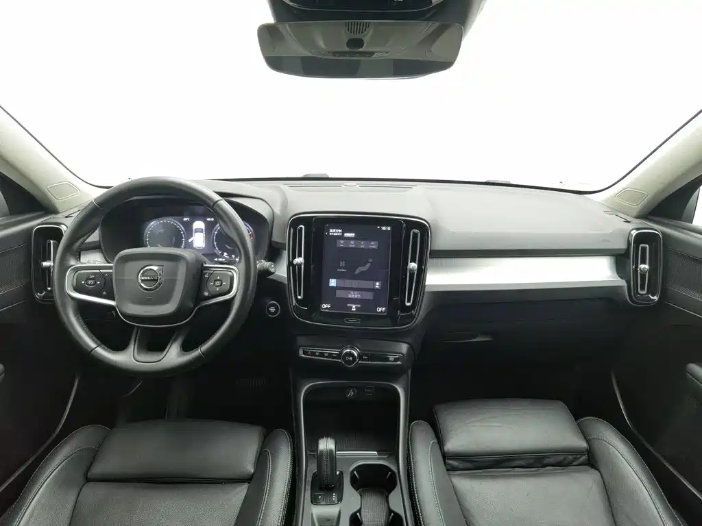 Volvo XC40 (Import) 2018 2019 T4 AWD Dawn Ice White