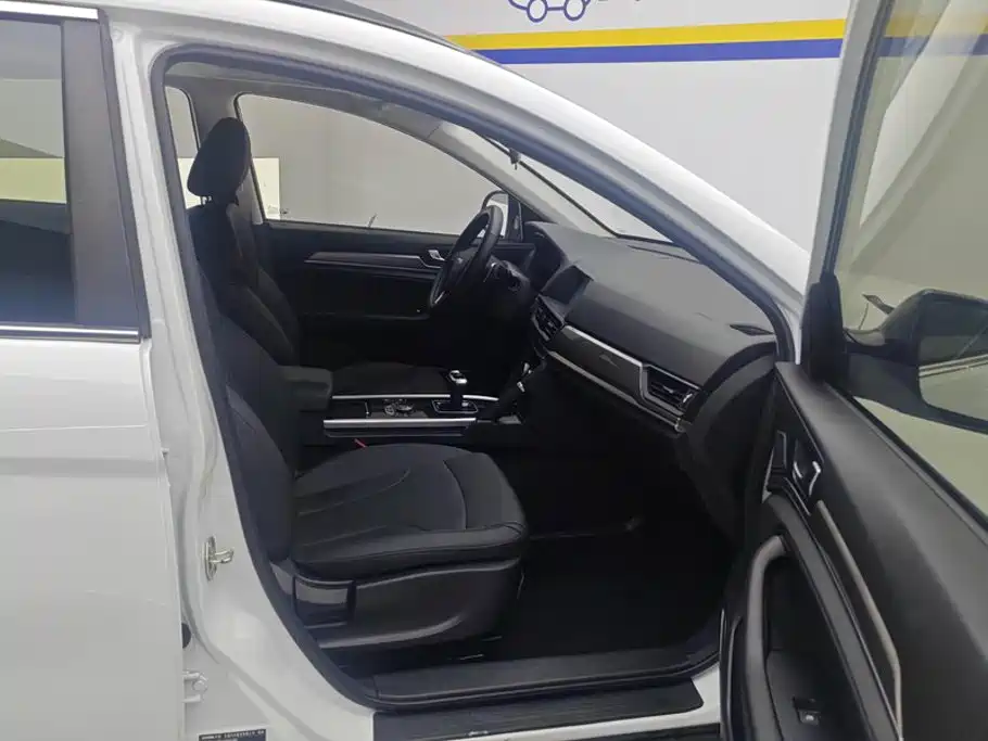 Фото 8 - Haval H6
