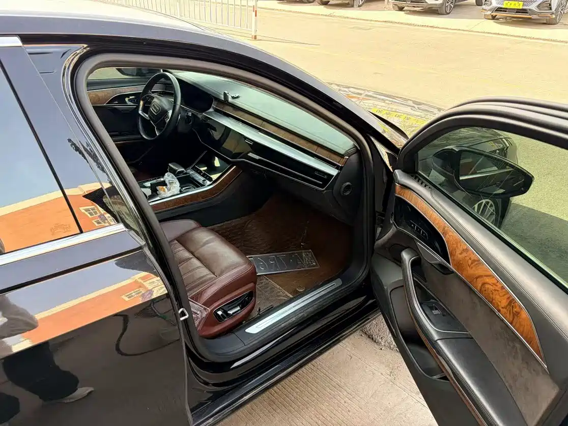 Audi A8 2019 Plus A8L 55 TFSI quattro Luxury фото 7