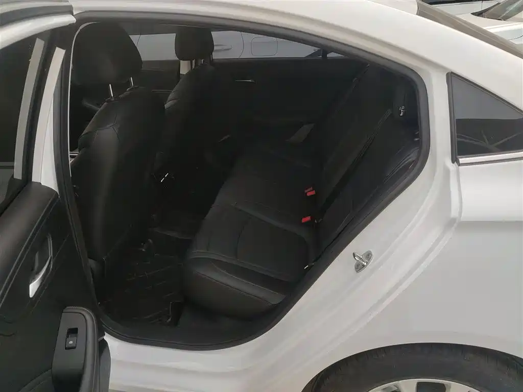 ROEWE I5