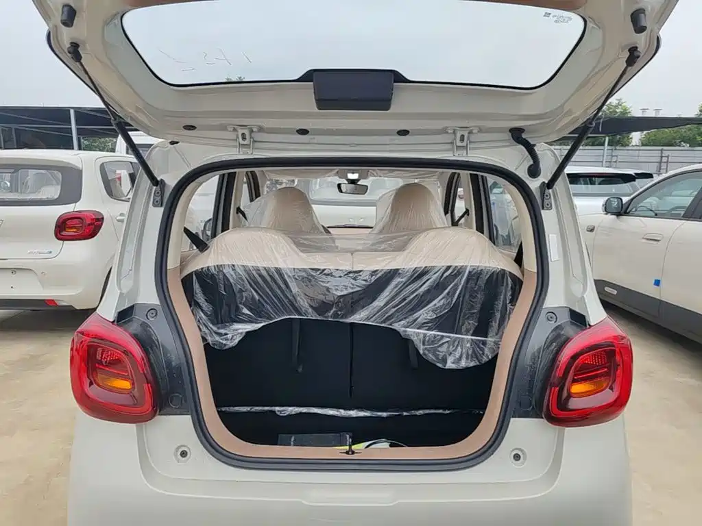 Wuling Motors Hongguang MINIEV 2026 2025 4-Door Advanced