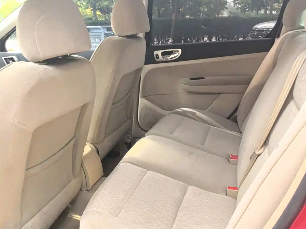 Peugeot 307 2009 2009 Model Sedan 1.6L Manual Aile Edition