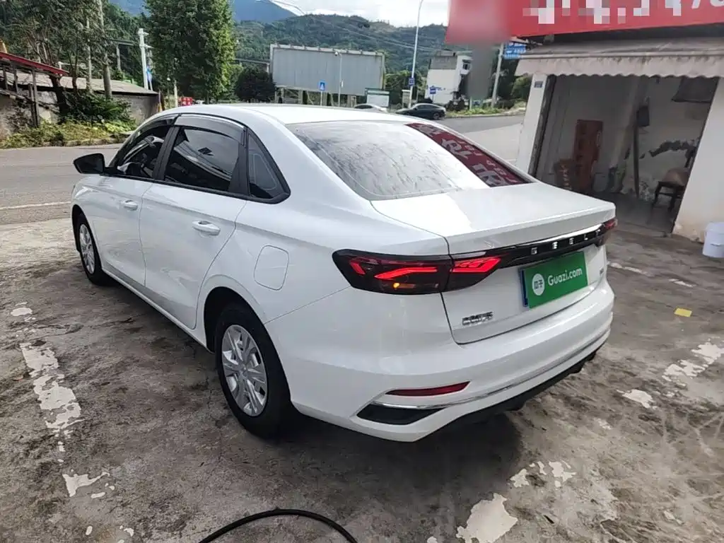 Geely Emgrand 2025 2025 4th Gen 1.5L Manual Starlight Edition