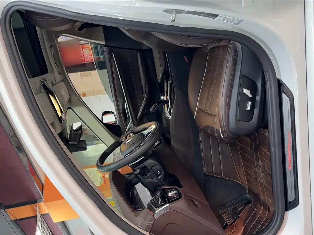 BMW 5 Series 2020 530Li Leading Luxury Package фото 12