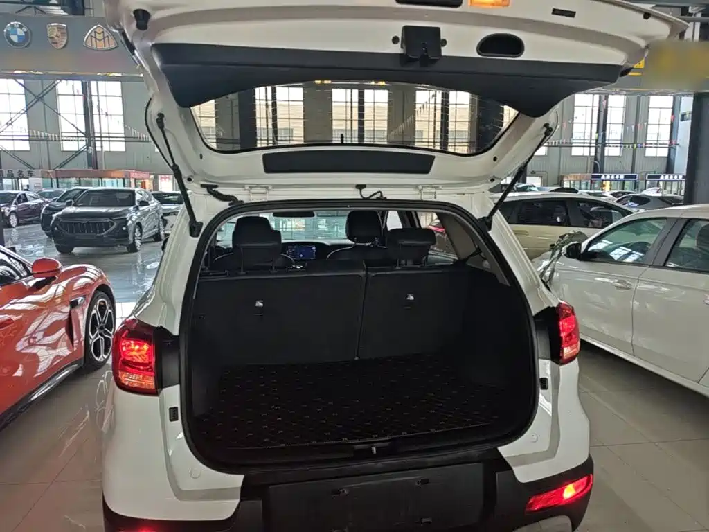 Kia KX3 2016 2017 1.6L Automatic Proud Elegance Edition