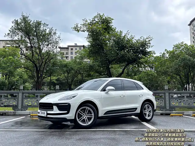 Porsche Macan 2022