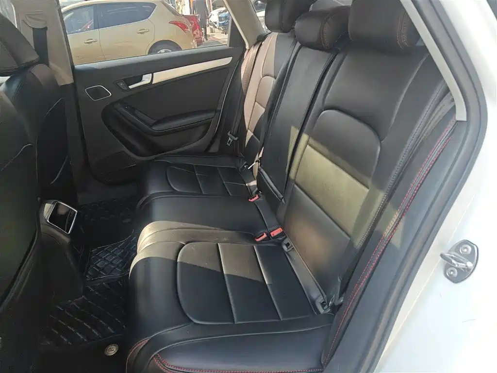 Audi A4L 2016 30 TFSI Automatic Comfort фото 17